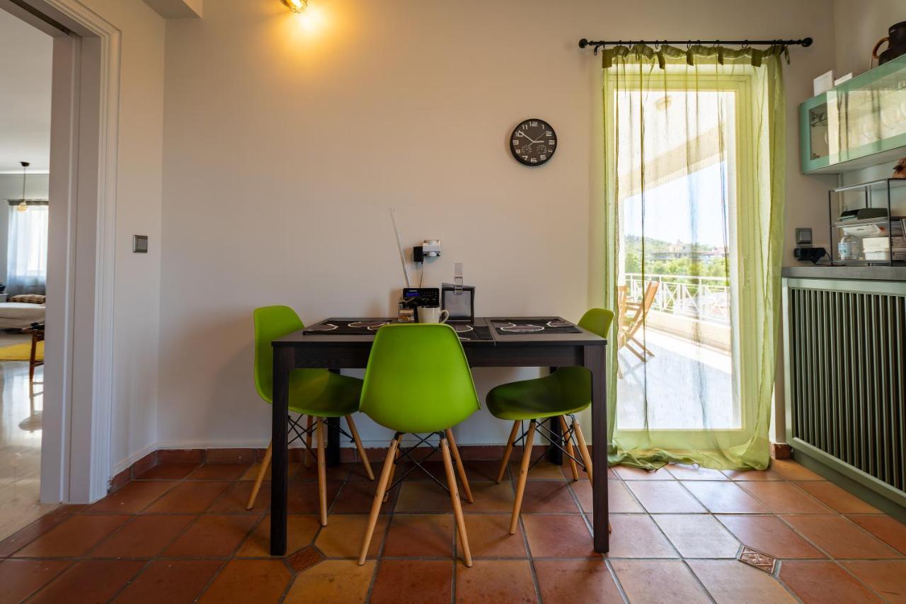 Spacious Apartment In Kavouri Atenas Exterior foto